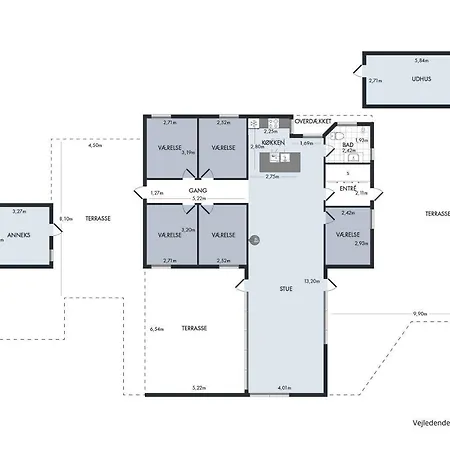 Family-friendly House With Wilderness Bath And Playground