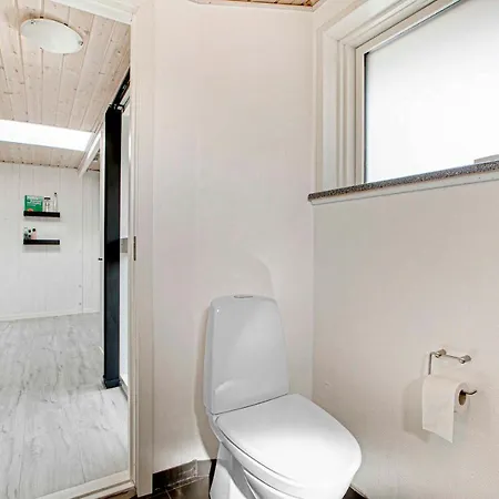 Family-friendly House With Wilderness Bath And Playground بيت للعطل *